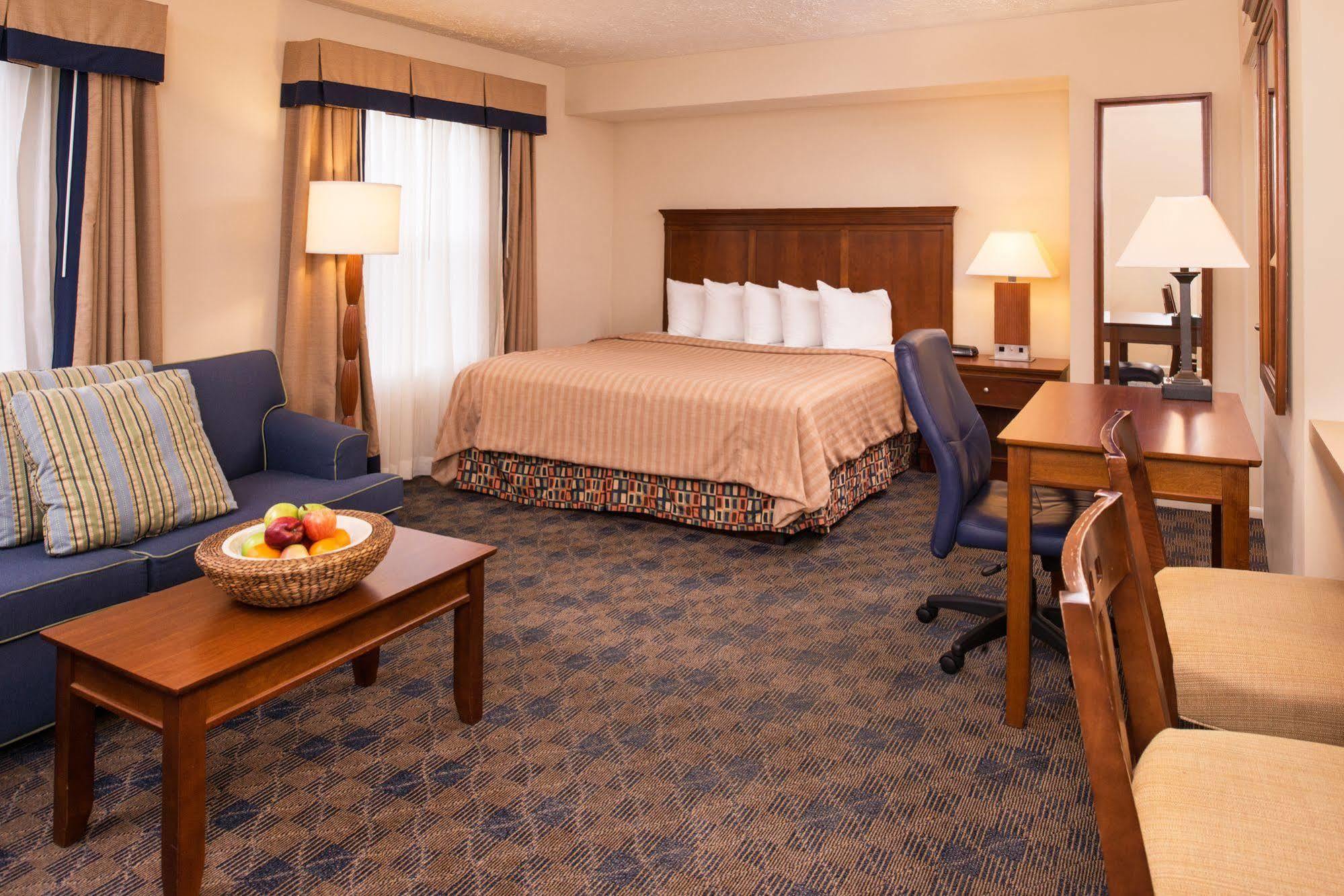 Charwood Suites コロンバス エクステリア 写真