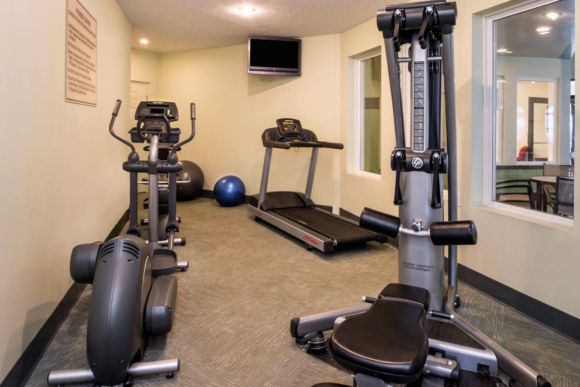 Charwood Suites コロンバス エクステリア 写真
