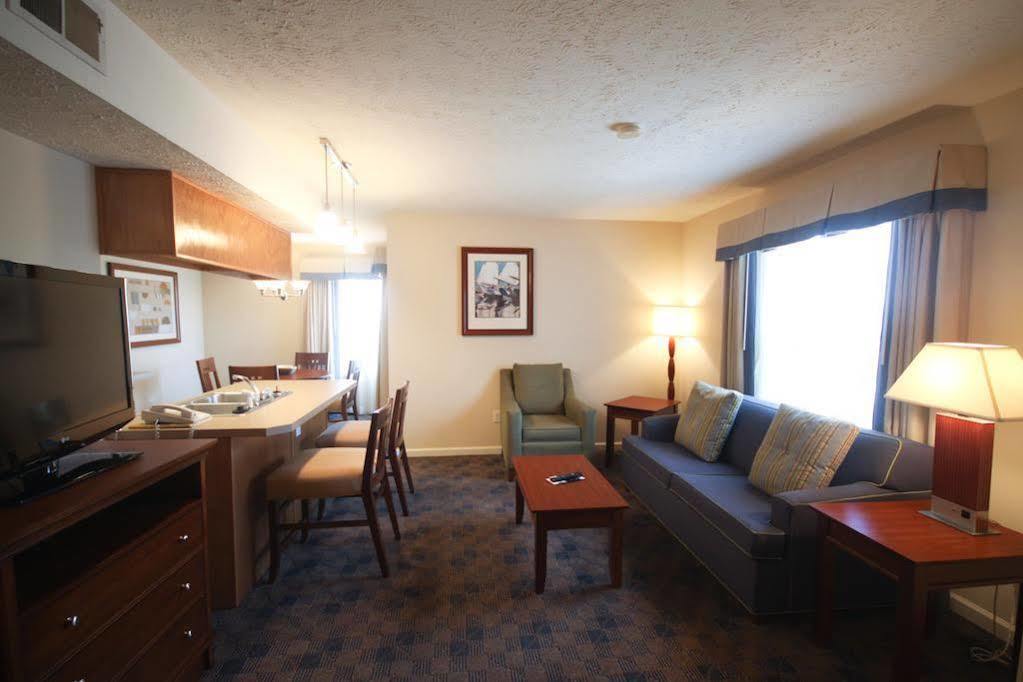 Charwood Suites コロンバス エクステリア 写真